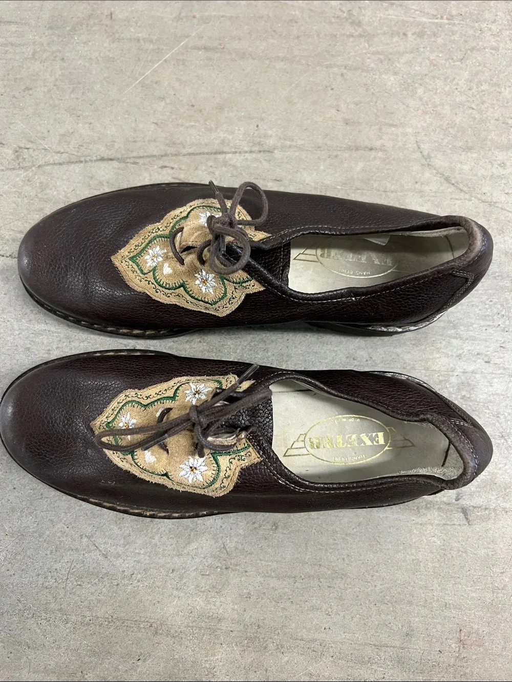 Brown Leather Women’s Lace-Up Flats with Embroidered Tan Accent